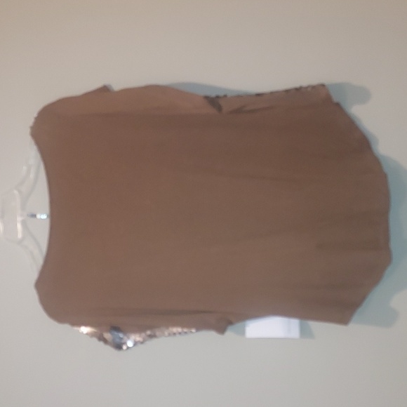 Karen Kane Mojave Sun sequin front blouse NWT - Picture 3 of 7